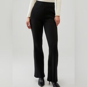 Good American Ribbed High Rise Pull On Flare Pants 33” Inseam Black Size 2